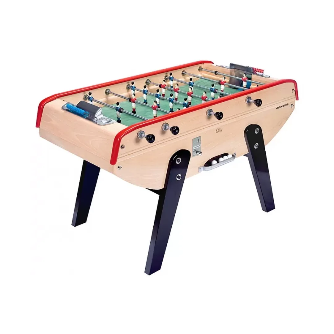 Baby-foot en bois à louer pour une soirée.
